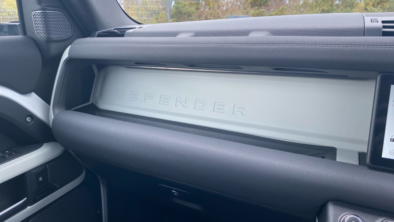 Land Rover Defender 3.0 D250 X-Dynamic SE 90 3dr Auto Diesel Estate